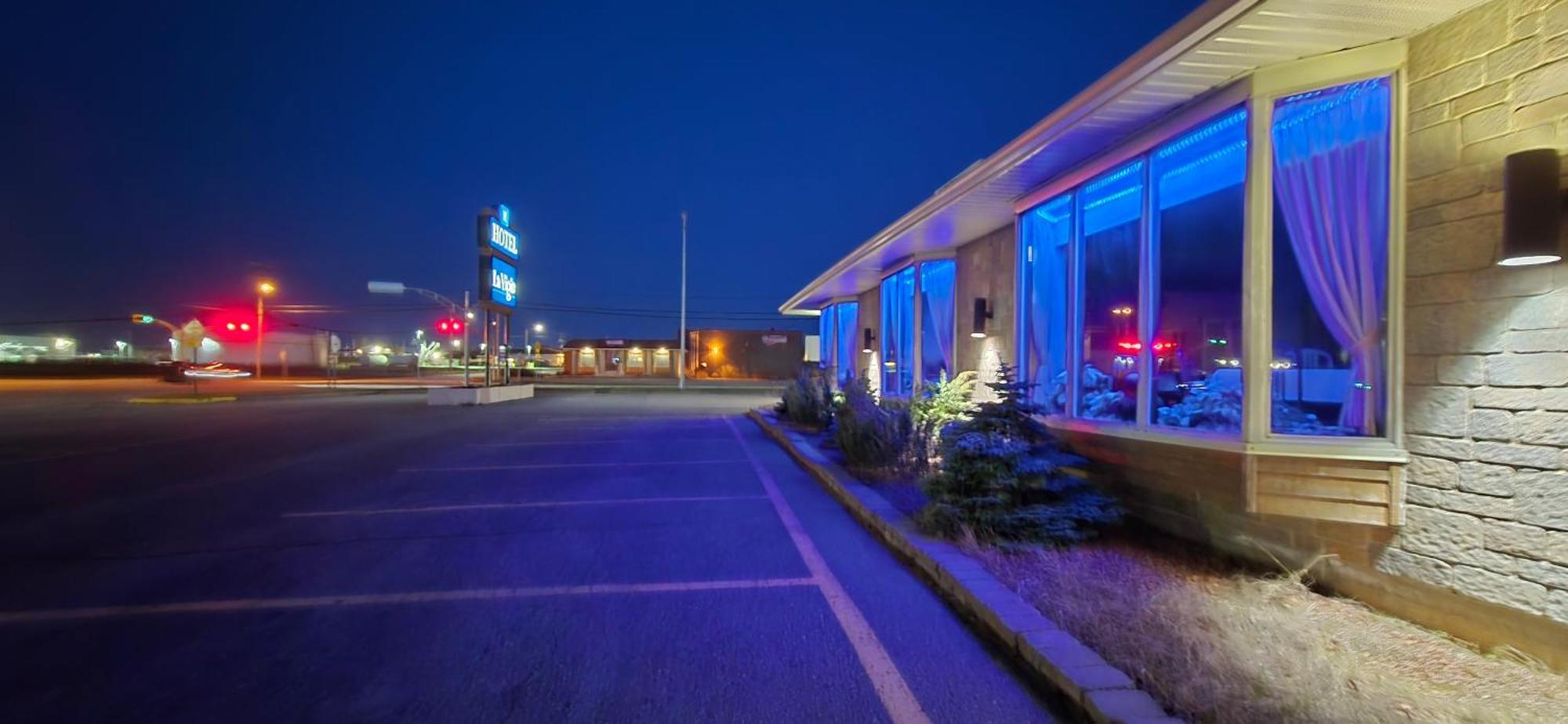 Hotel Motel La Vigie Matane Exterior photo